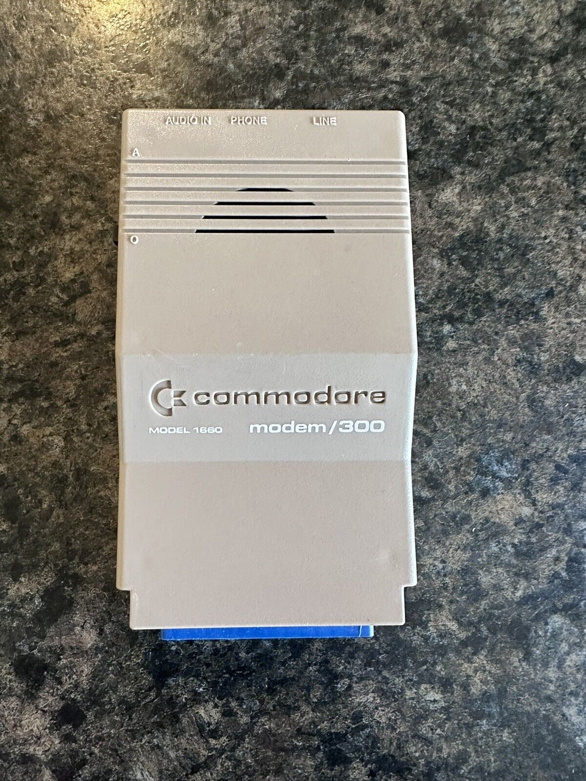Vintage Commodore Model 1660 Modem / 300 - C64 