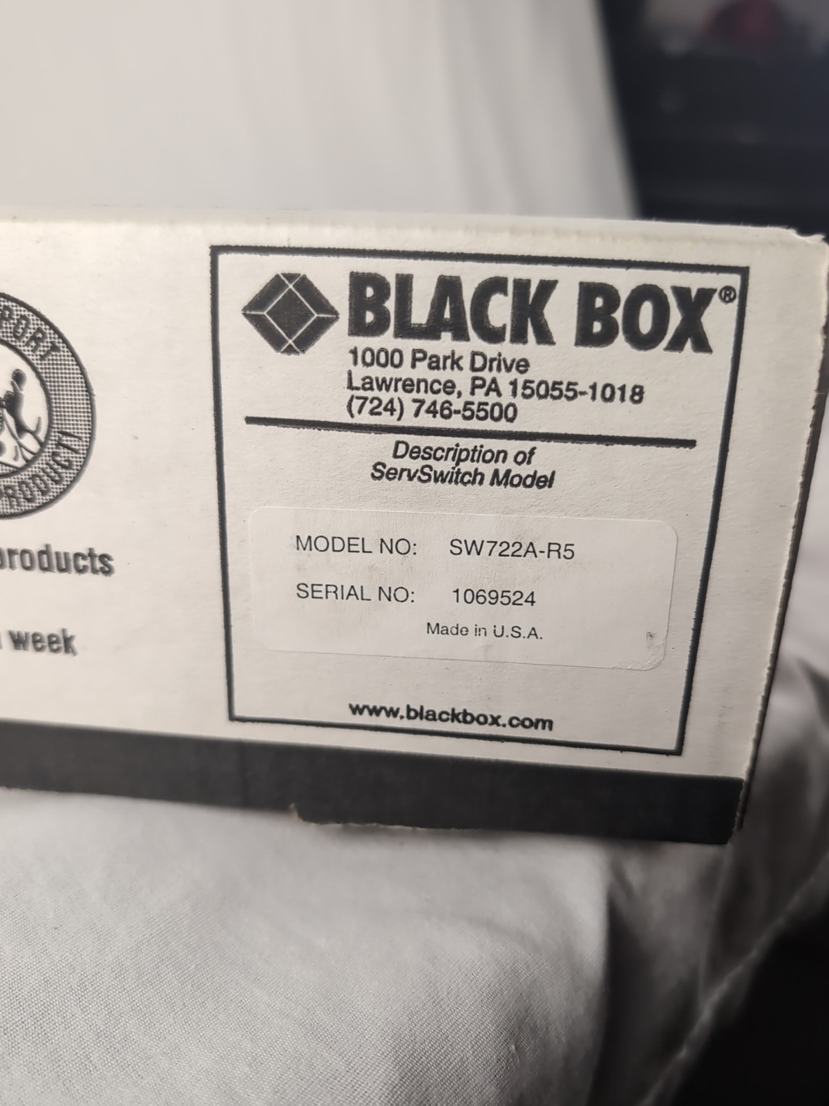 Black Box ServSwitch SW722A-R5 4 Port KVM Switch - Open Box 