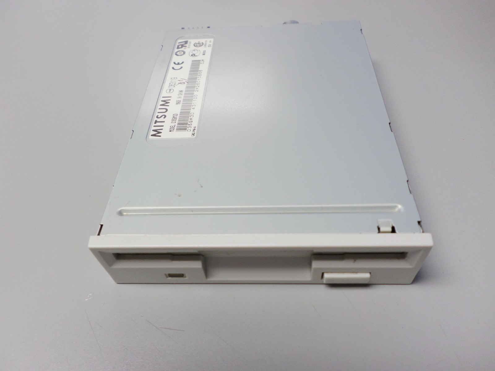 MITSUMI ELECTRONICS - D359M3D -3.5" 1.44MB INTERNAL FLOPPY DISK DRIVE 34 PIN IDC