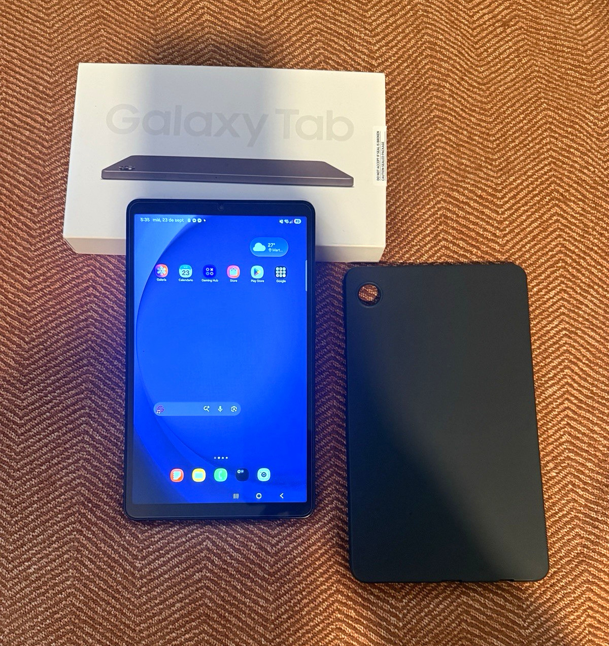 Samsung Galaxy Tab A9 8.7in 128GB Gray Wi-Fi+4G 8GB RAM ,bundle