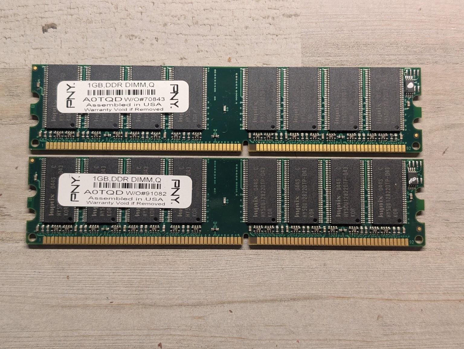 PNY 2GB kit 2x1GB DDR DIMM RAM Memory Module Vintage PC Lot of 2 (1GB Each)
