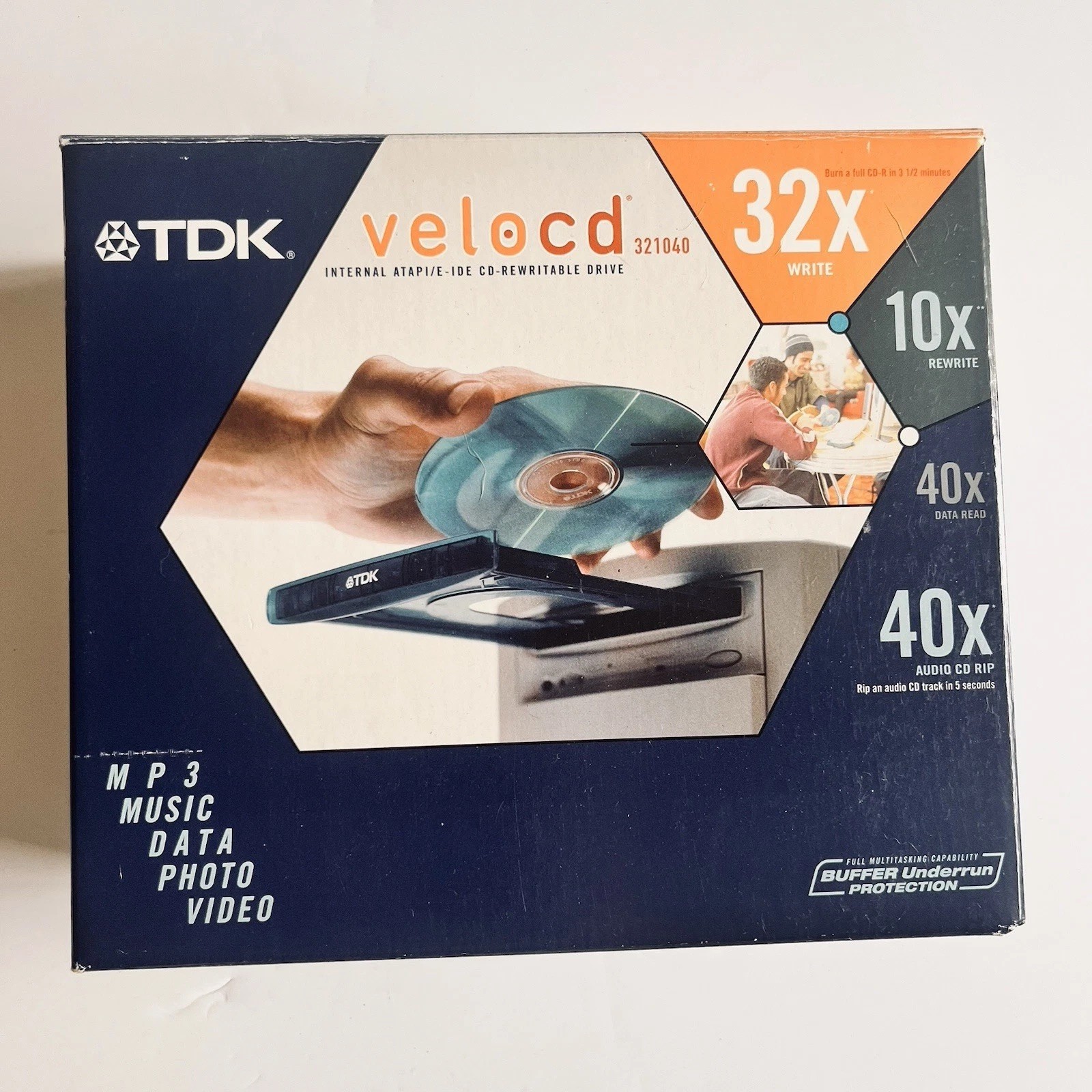 TDK VeloCD Internal CD Burner Rewrite Drive 321040 Rewritable 2001 W/CD Blender