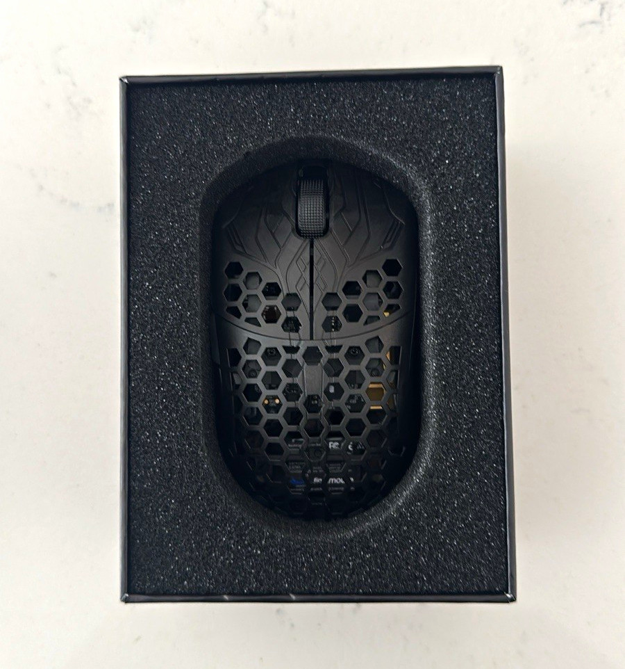 Finalmouse UltralightX ULX Competition 8k medium