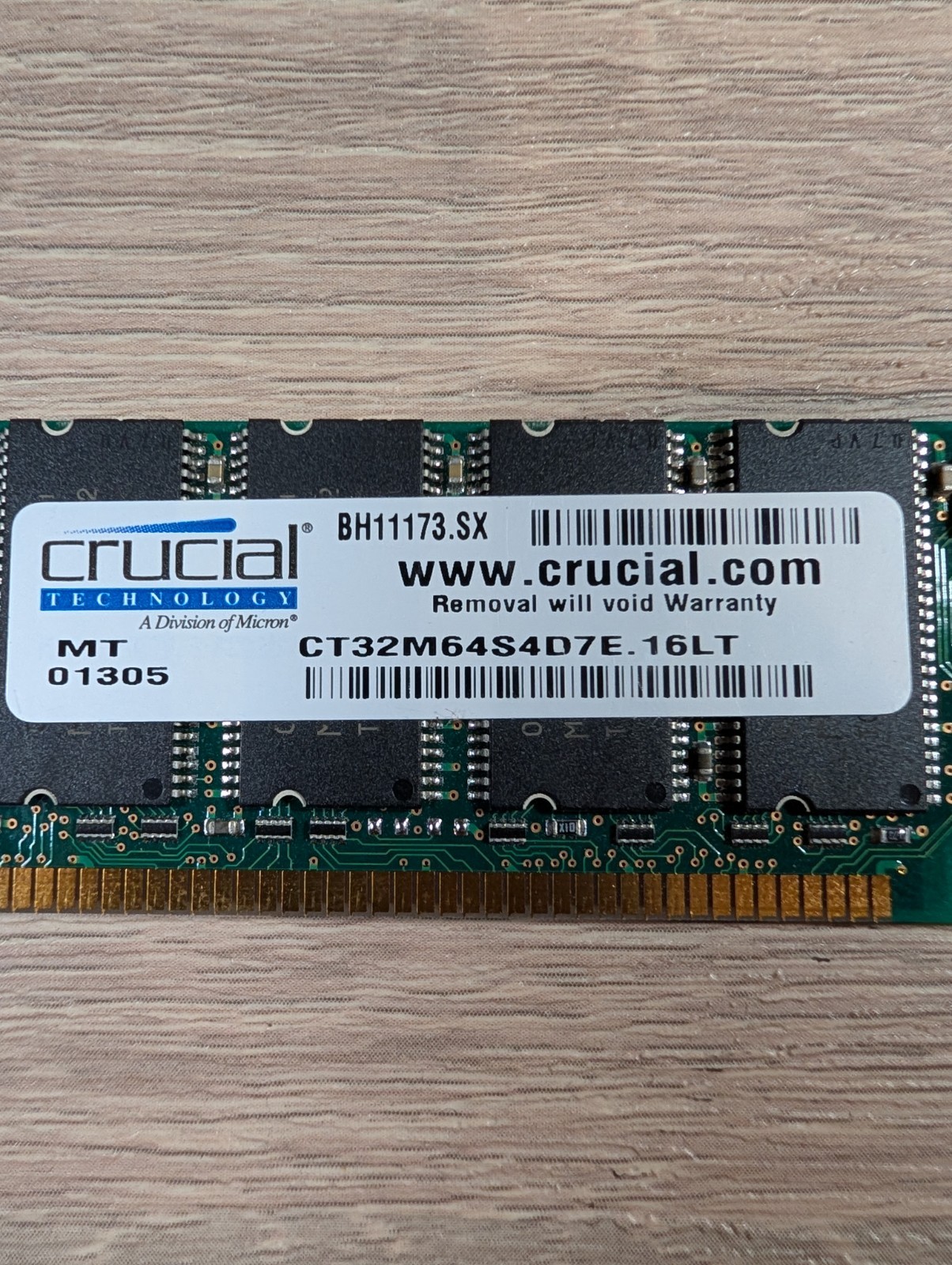 Crucial Micron 256MB PC133 SDRAM 168-Pin DIMM CL3 Memory