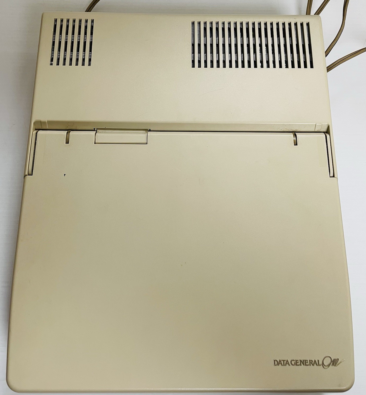 Vintage Data General One Model 2T Computer Laptop Personal Made In Japan