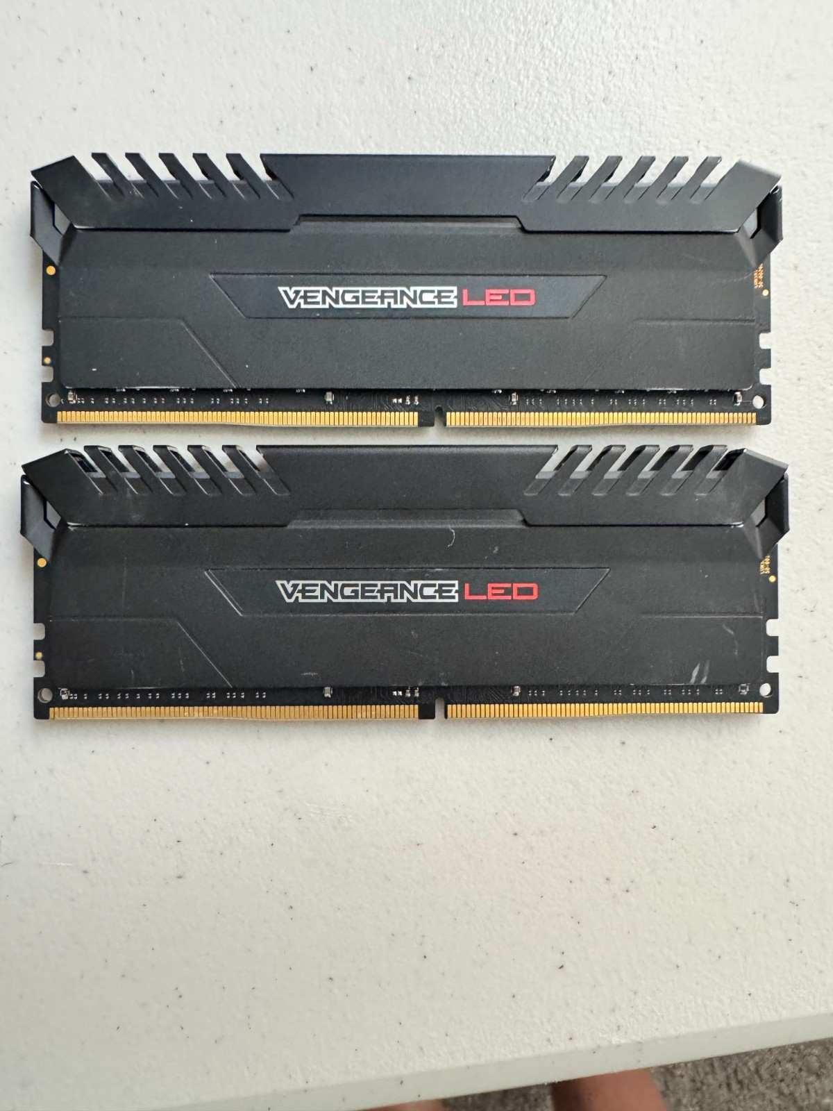 Corsair Vengeance LED DDR4 32gb (16x2) 3200mhz kit
