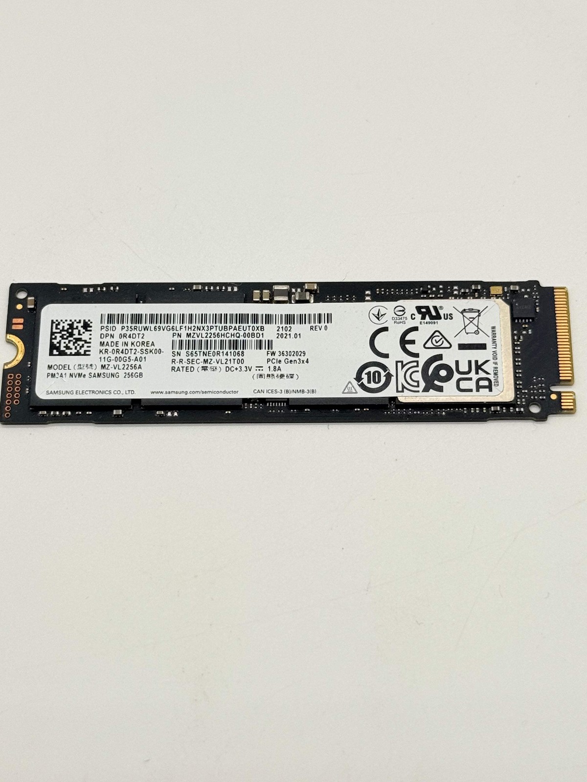 Samsung PM9A1 256GB M.2 NVMe PCIe 4.0 SSD MZVL2256HCHQ