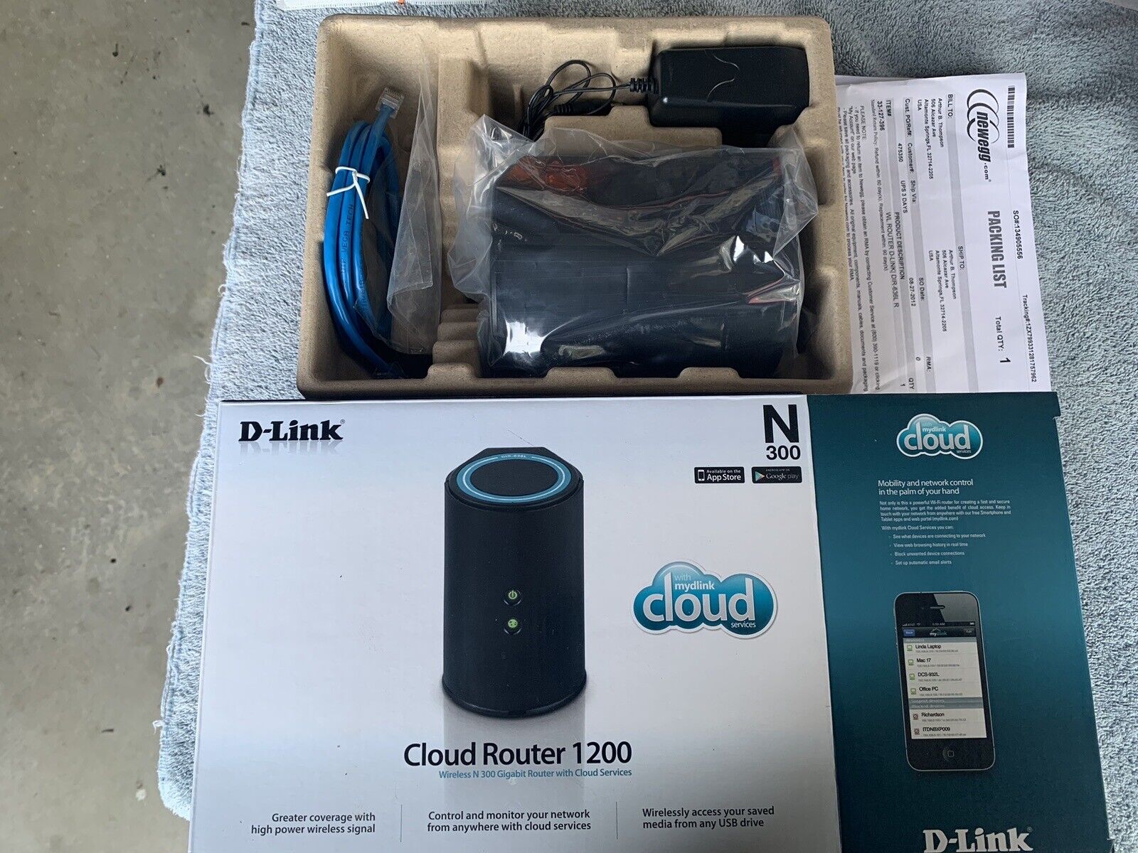 D-Link Cloud N300 4-Port Gigabit Wireless N Router (DIR-636L)