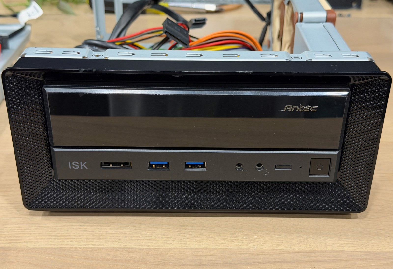 Antec ISK Mini-ITX Case 150W PSU UJ240 Blu-ray USB3 Card 2x Noctua NF-A8 300-150