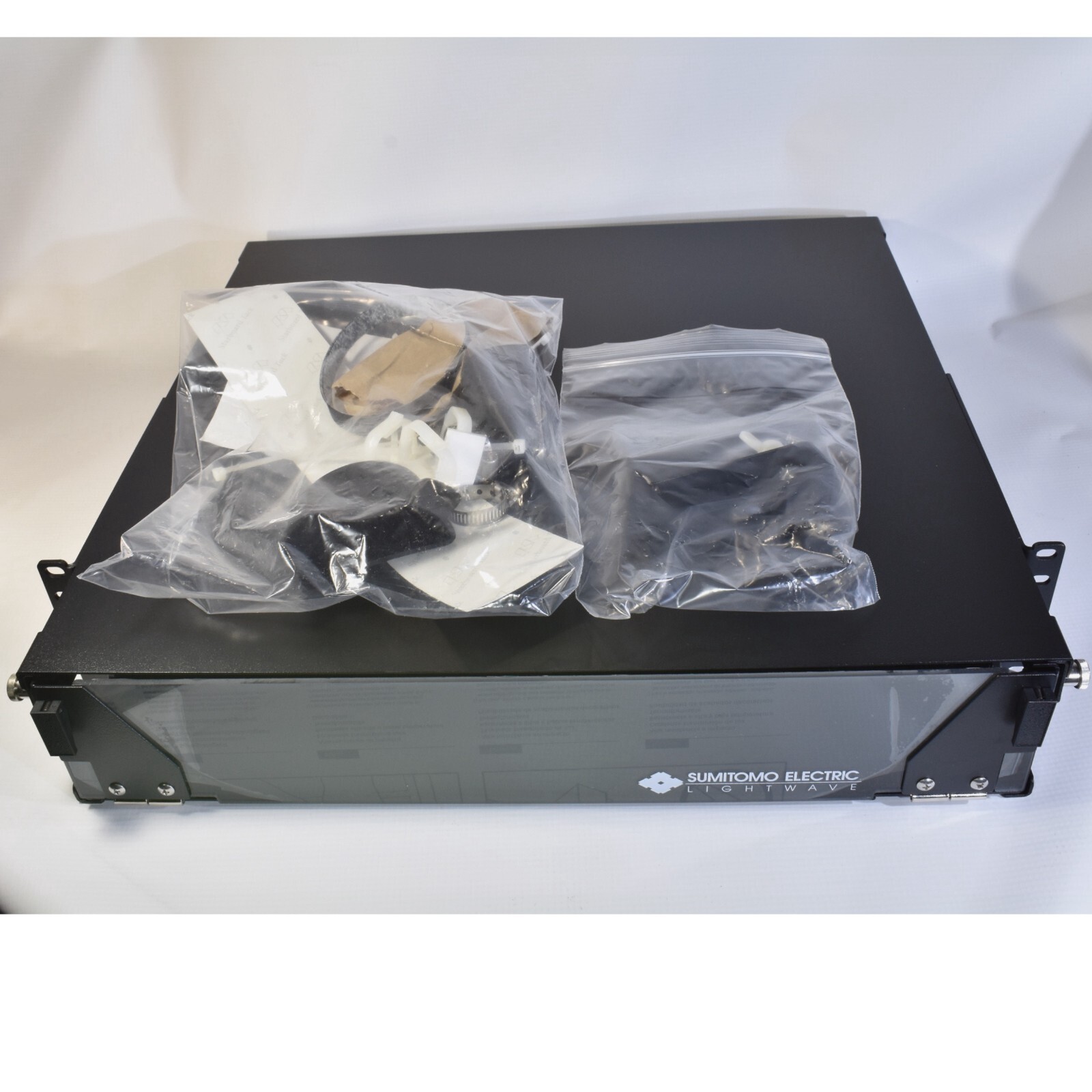 Sumitomo Electric Lightwave 2 RU rack mount FT02RU4P