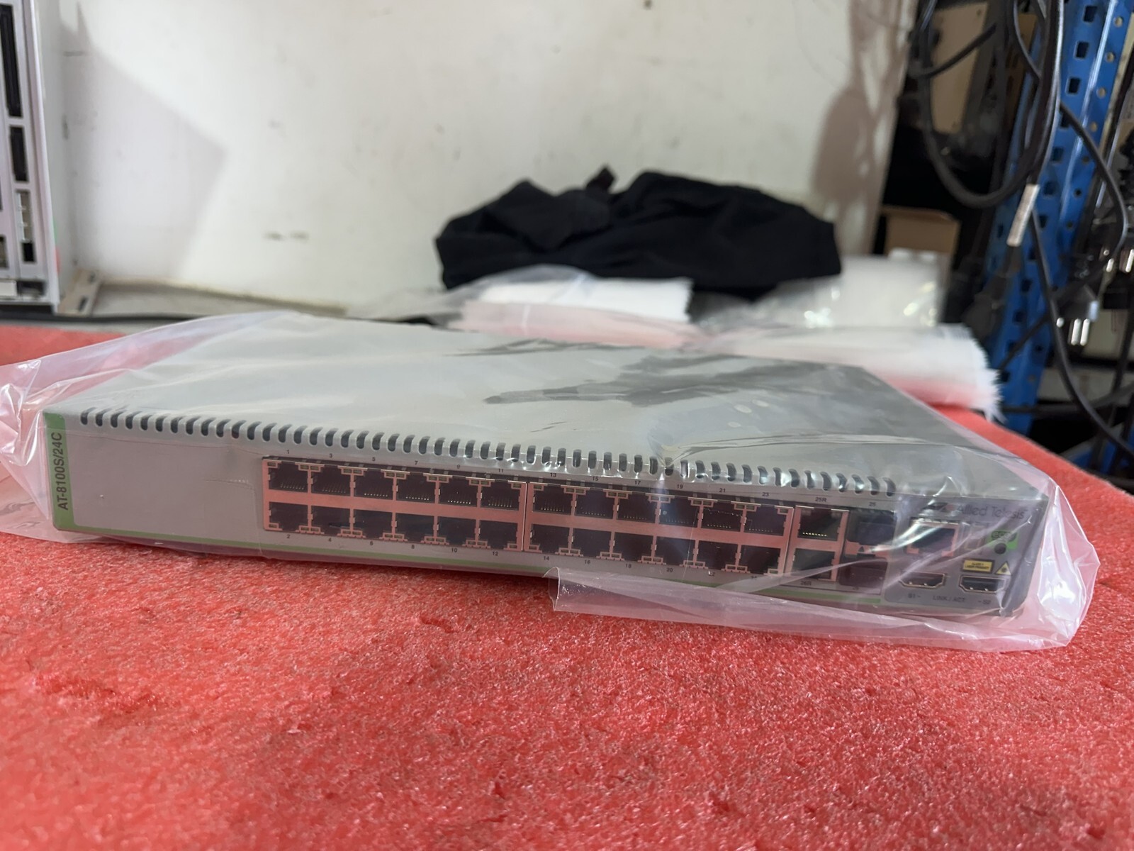 Allied Telesis AT-8100S/24C Make OffersUPS Shipping [A1]