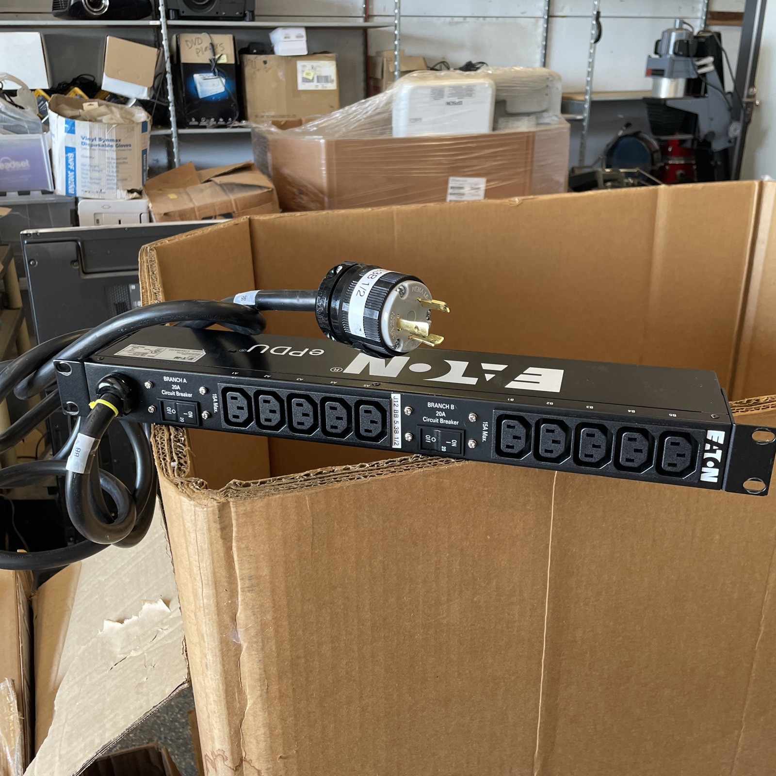 Eaton ePBZ91 Basic Rack PDU 10-Outlet 200-250V 24A 1U Horizontal Mount 5.8kW