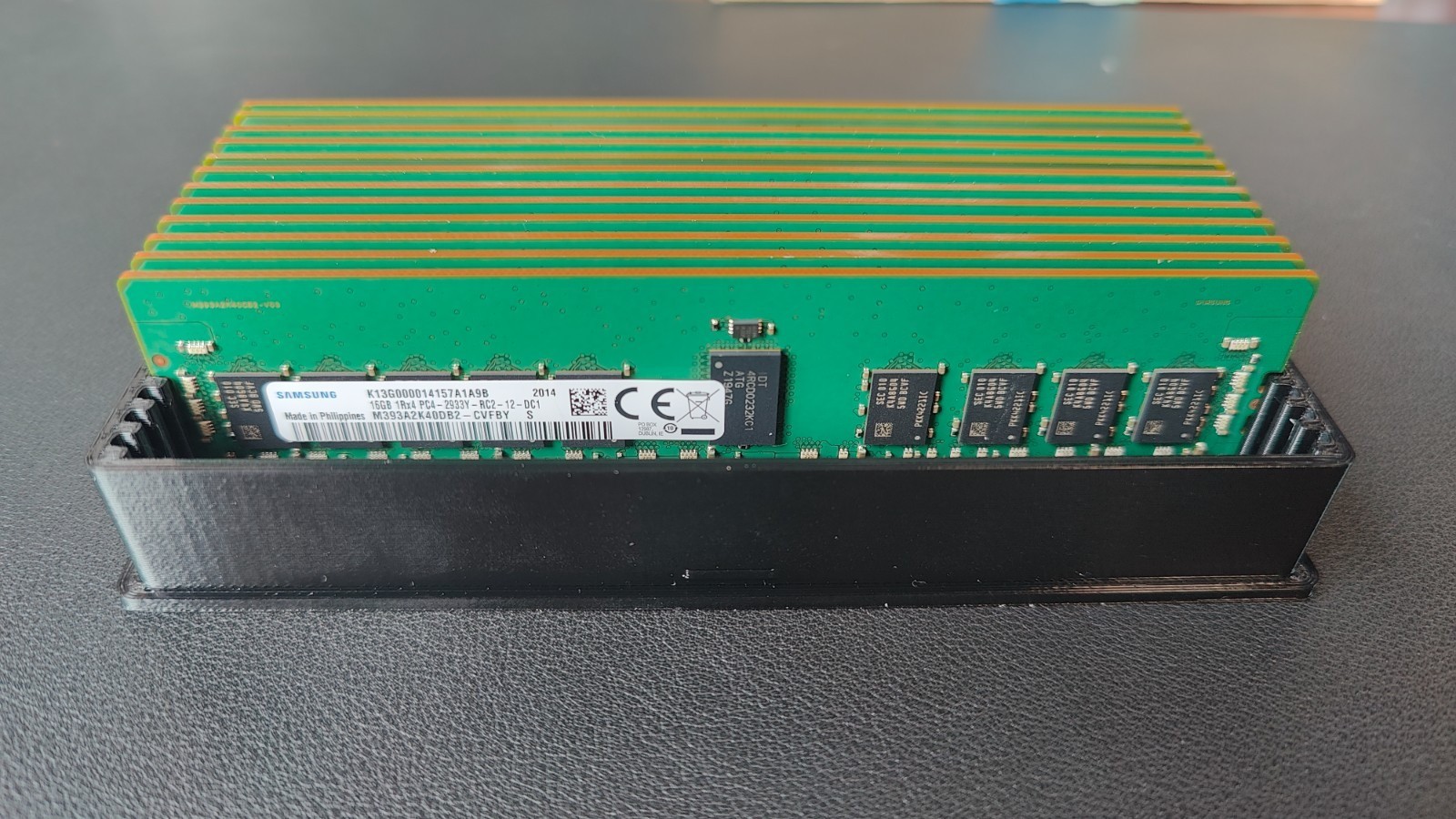 Samsung Server M393A2K40CB2-CVF 16GB 1Rx4 PC4-2933Y-RC2-12-DC1