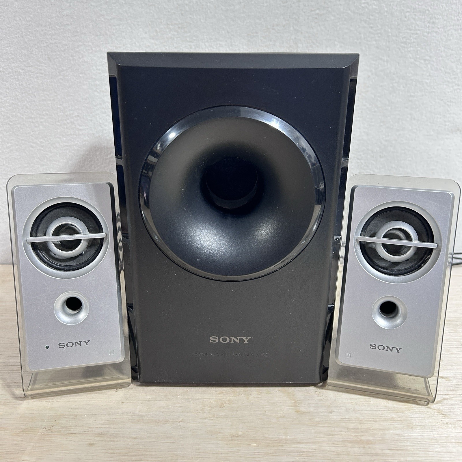 SONY SRS-D21 WIRED MULTIMEDIA SPEAKER SYSTEM FOR PC & AUDIO DEVICES 22 WATTS