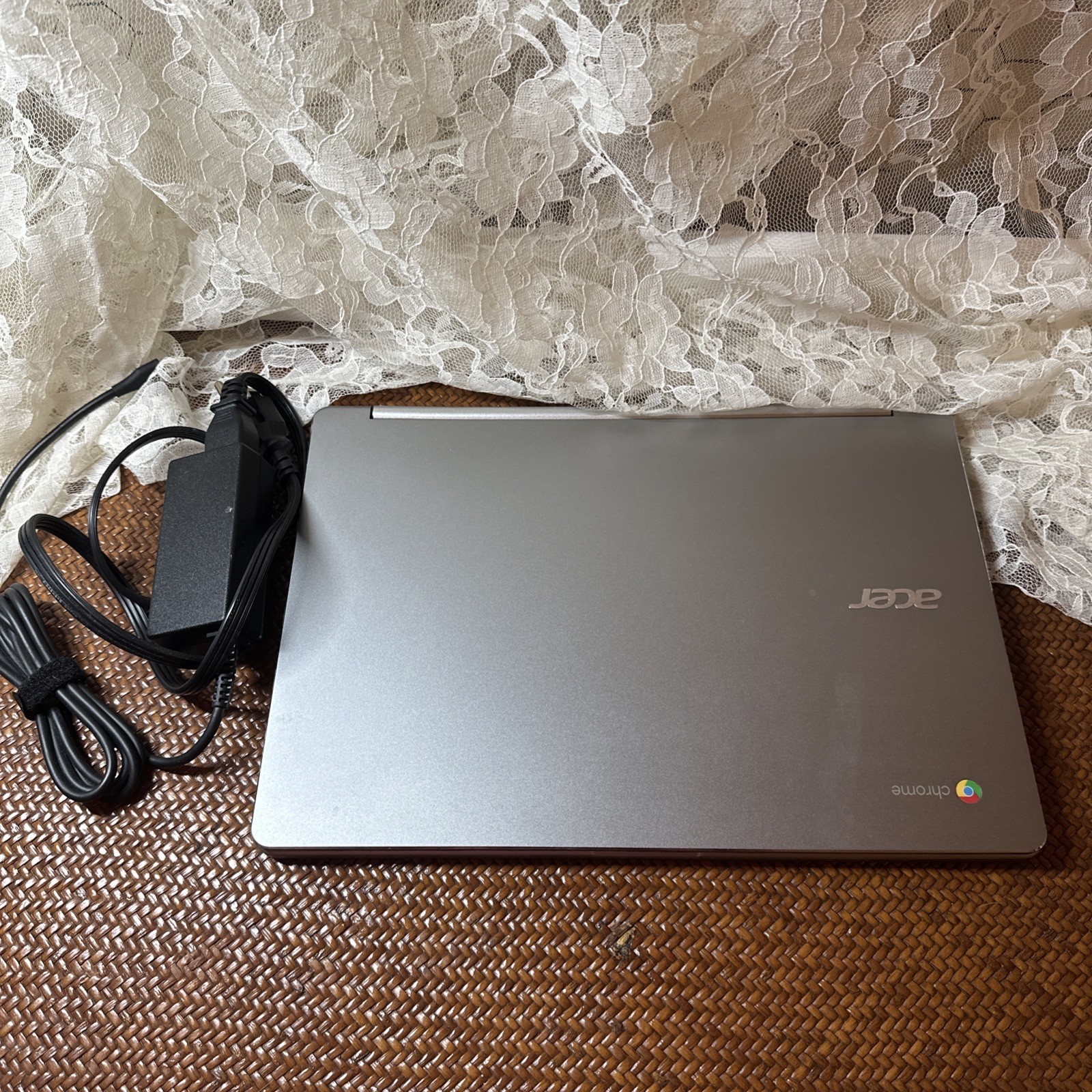 Acer Chromebook R13 CB5-312T-K95W 13.3" Convertible Laptop 4GB RAM, 64GB