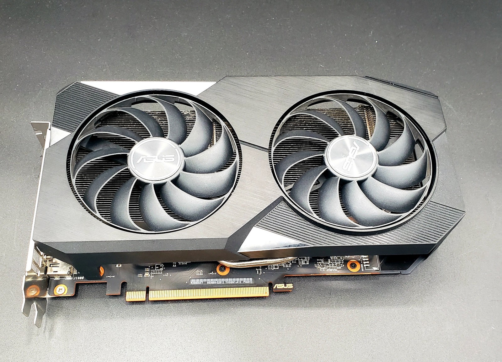 ASUS Dual Radeon RX 6600 XT 8GB GPU DUAL-RX6600XT-O8G (BAD LEFT FAN BEARING)