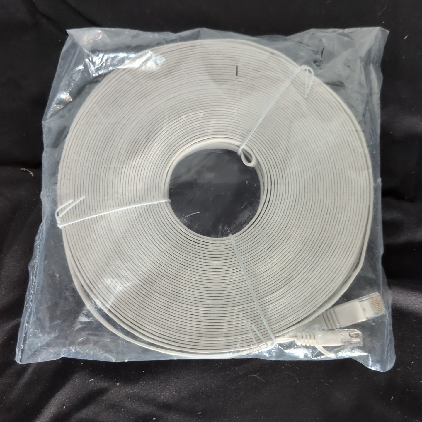 Jadaol CAT6 Thin Ethernet Network Cable 100FT Flat White With Clips Sealed