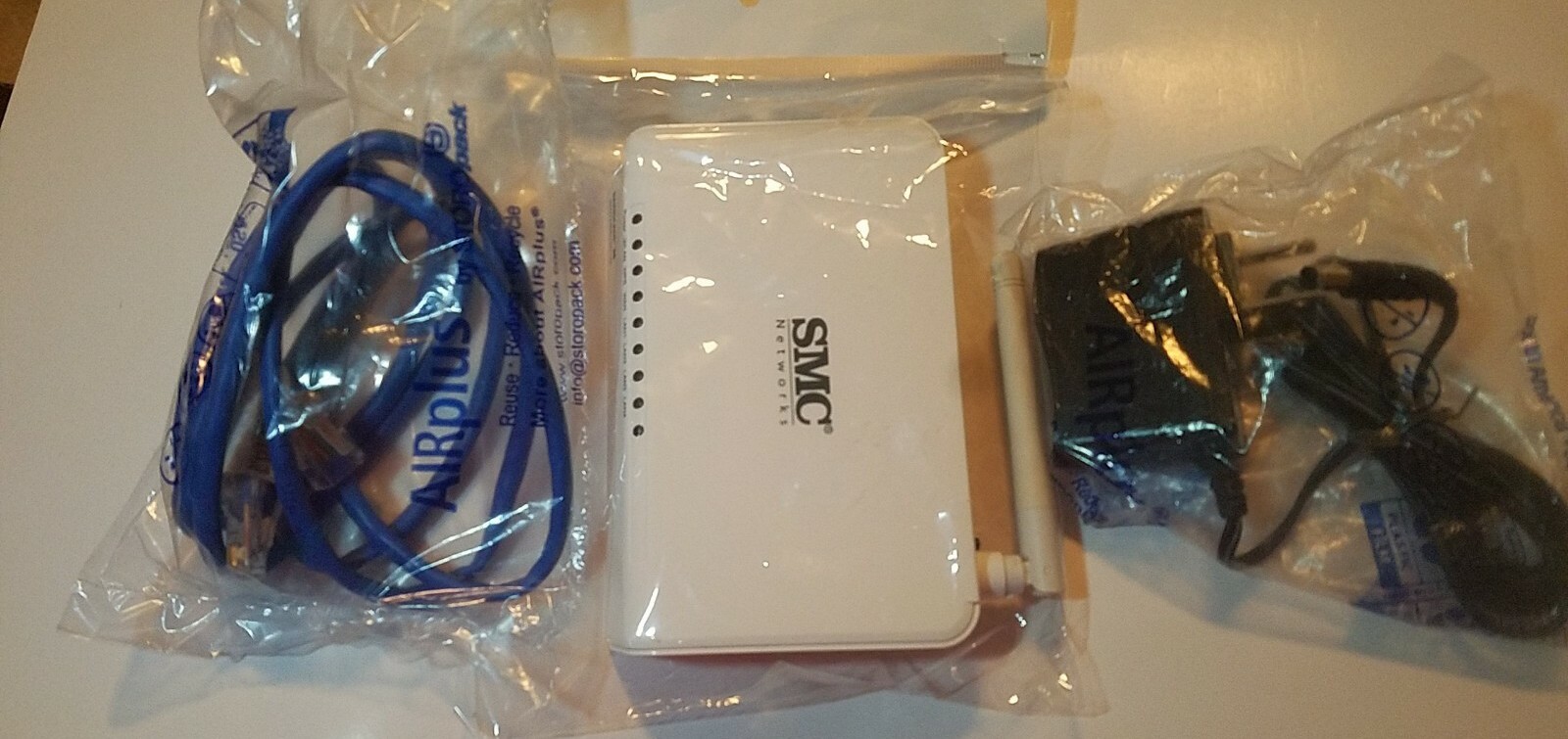 SMC BARRICADE  N SMCWBR14S-N4 150Mbps 4-port Wireless Broadband N Router New OEM