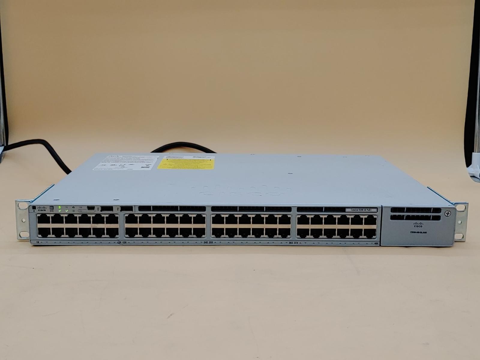Cisco Catalyst 9200 48-Port PoE+ Network Switch w/ Ears (C9200-48P-E V01) *READ*