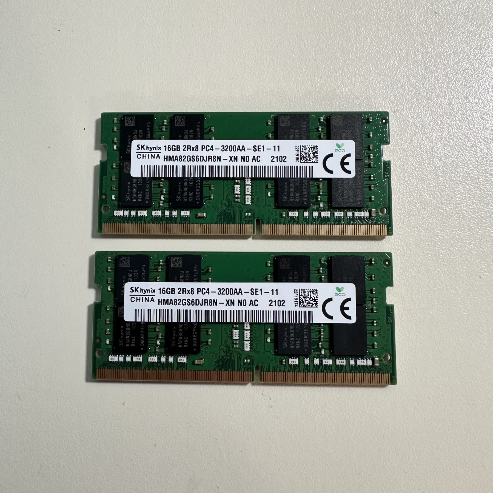 SK hynix 32GB (2x16GB) PC4-25600 DDR4 3200Mhz Laptop SODIMM Ram - HMA82GS6DJR8N