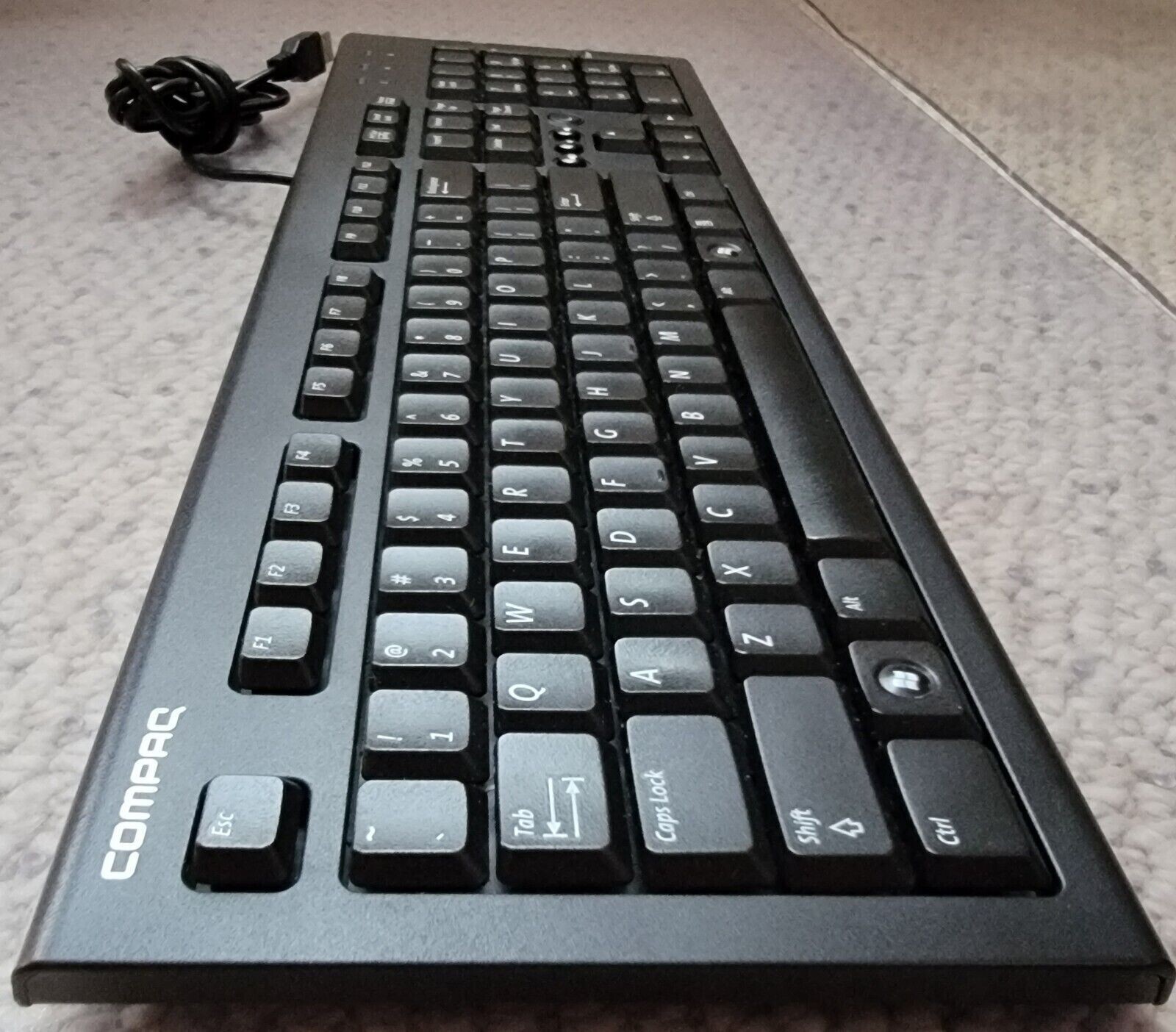 HP/Compaq Multimedia USB Keyboard Spain - 505130-161