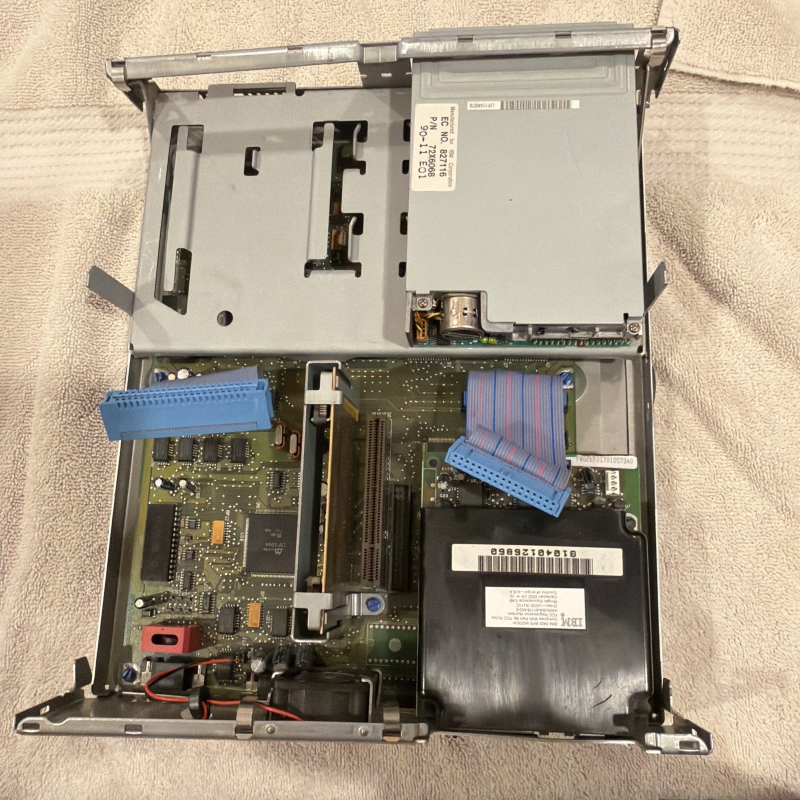 IBM PS/1 MODEL 2011 COMPUTER IBM 2400 bps Modem untested 