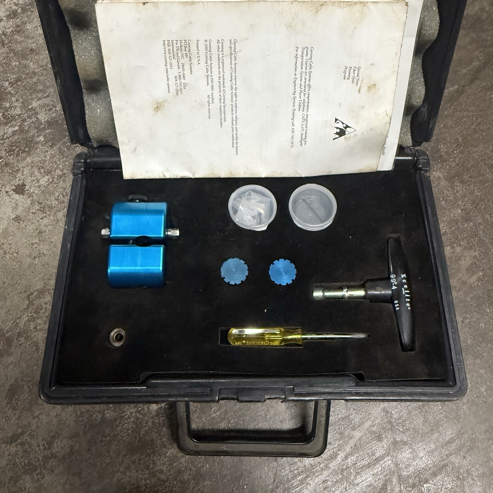 Corning UAT2-000 Universal Access Tool For Fiber Optic Cable - Read