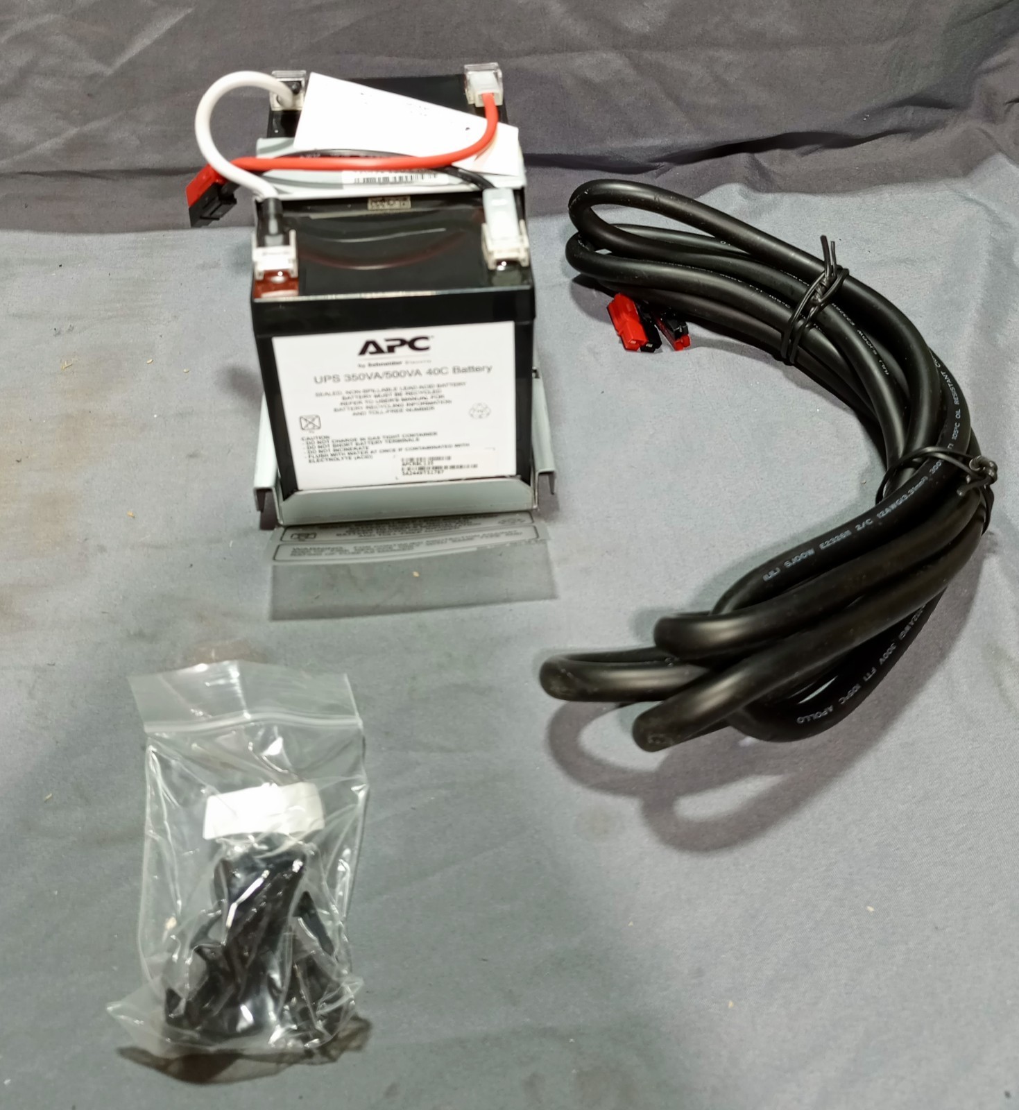 APC UPS 350VA/500VA 40C Battery Replacement Model No. RBC135