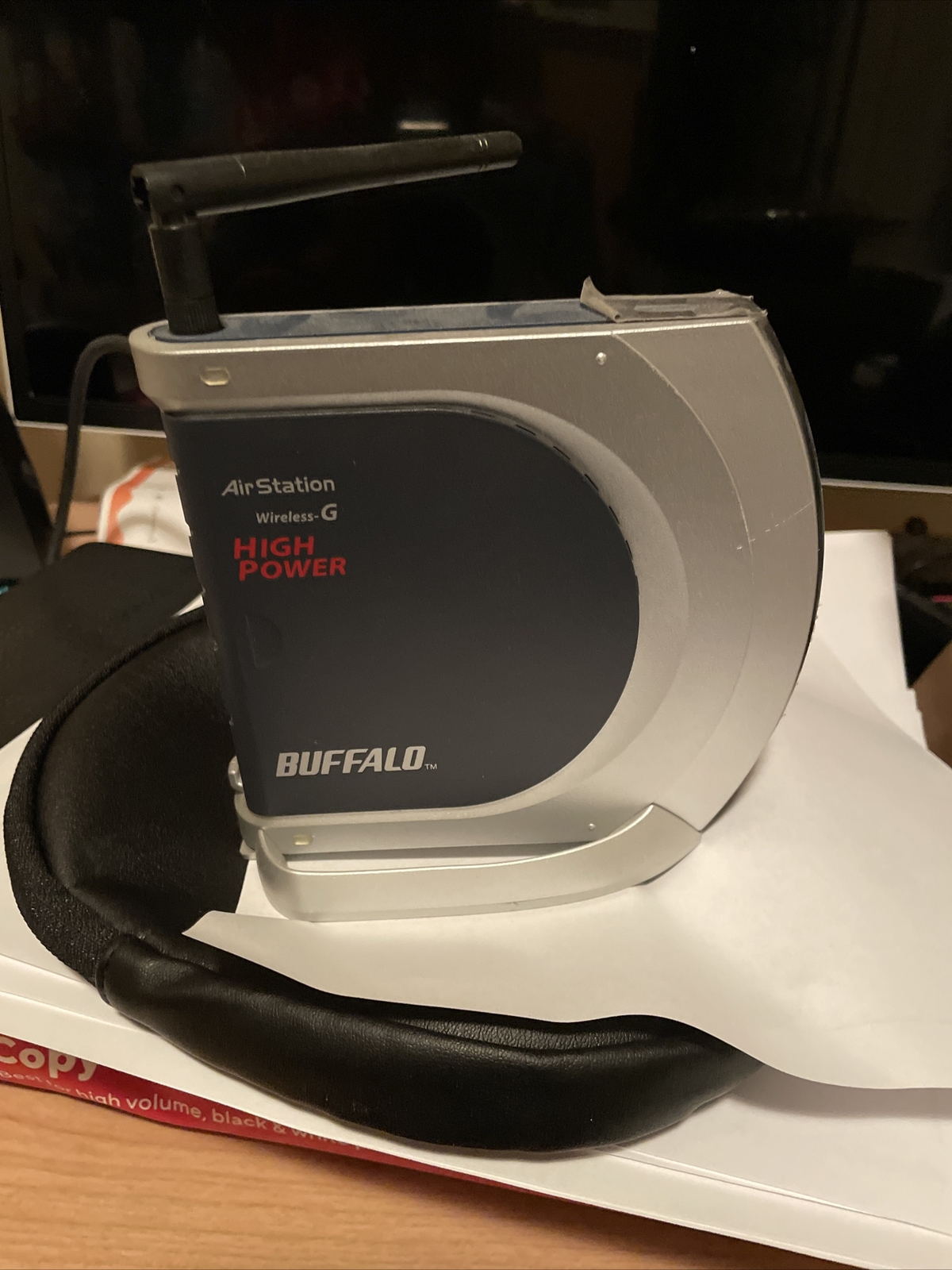 BUFFALO WHR-HP-G54 Wireless-G Router with DD-WRT Firmware