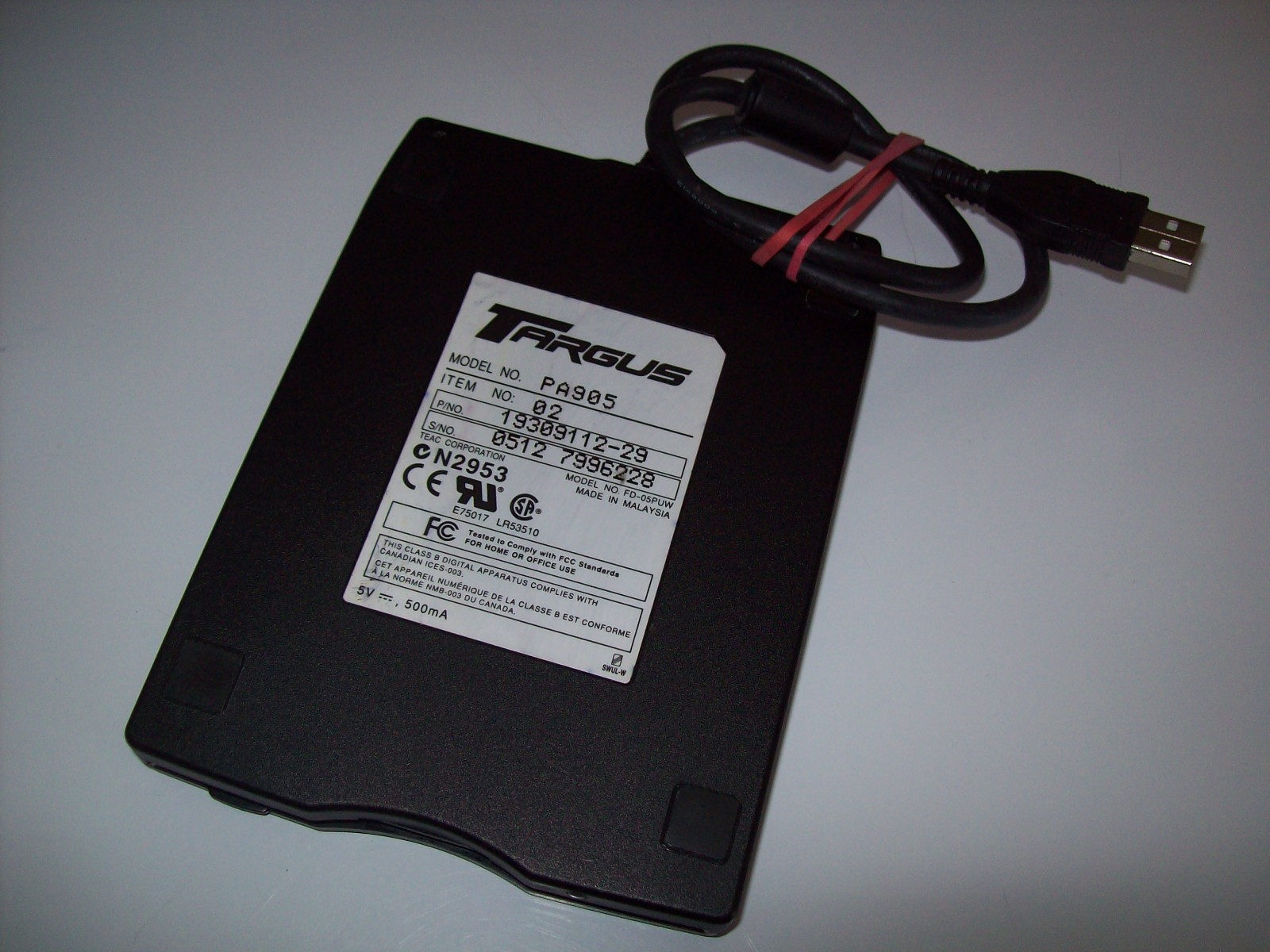 Targus Slim External USB Floppy Disk Drive Read & Write 3.5" PA905U PA905