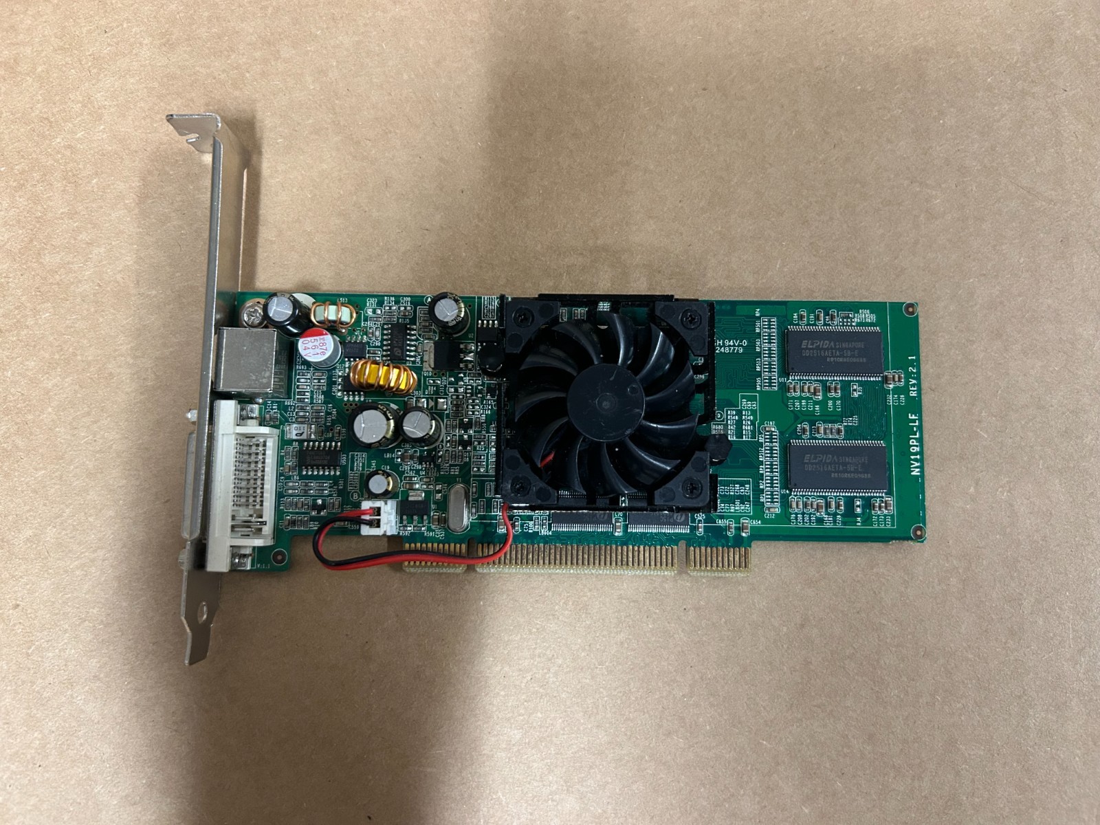 EVGA NVIDIA e-GeForce FX 5200 128-P1-N309-LX 128MB DDR SDRAM PCI Graphics Card