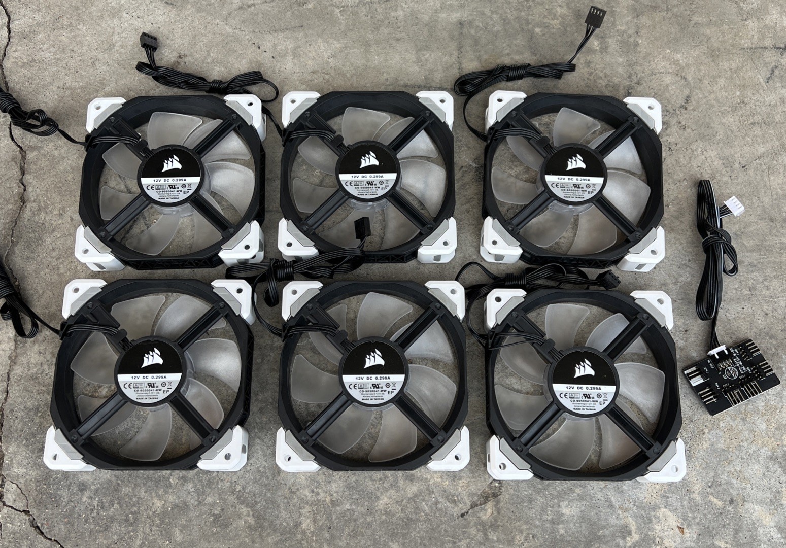 Lot of 6 Corsair ML120 PRO LED 120mm PWM Magnetic Levitation Fans CO-9050041-WW