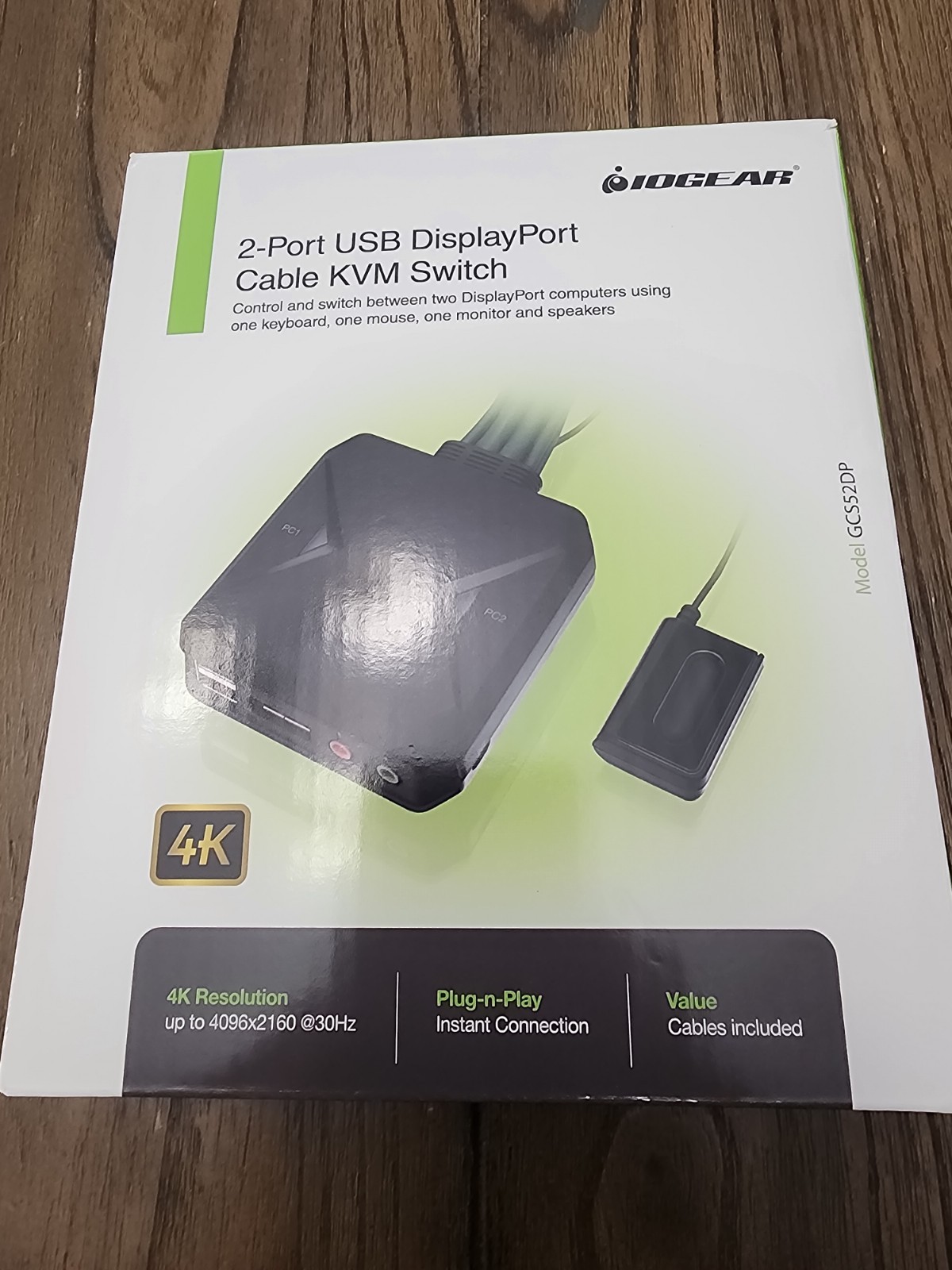 IOGEAR 2-Port 4K USB DisplayPort Cable KVM Switch GCS52DP New Open Box