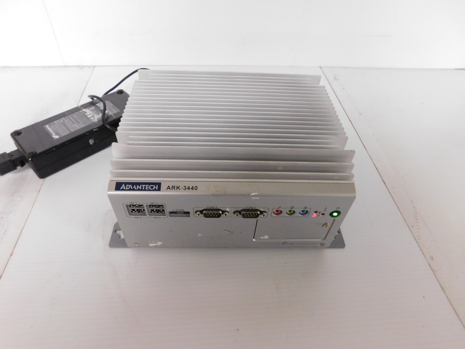 ADVANTECH ARK-3440 COMPUTER SYSTEM CONTROL BOX (SML130)