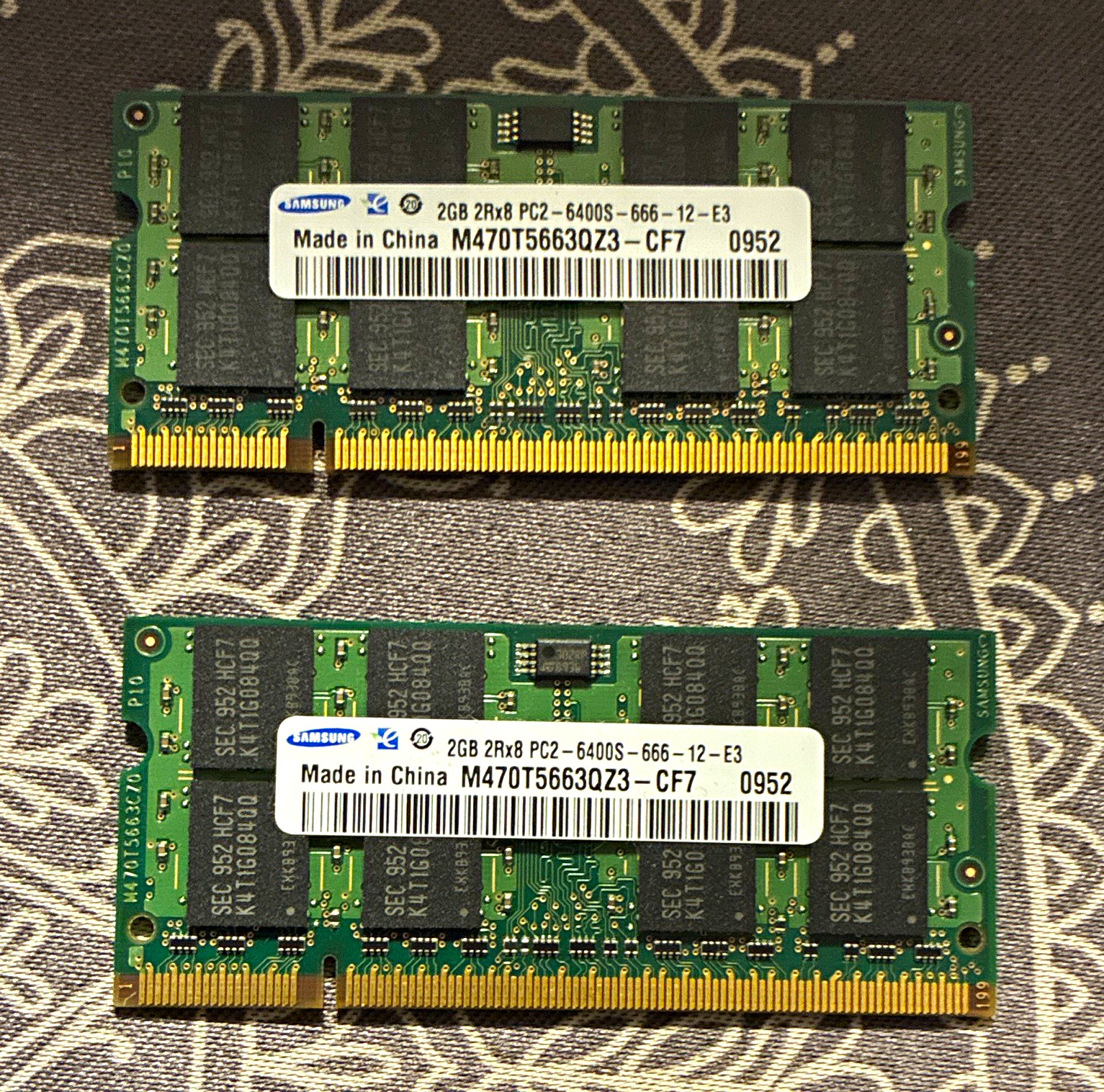 Samsung 4GB (2x2GB) DDR2 SO-DIMM PC2-6400S 200-Pin Unbuffered CF7