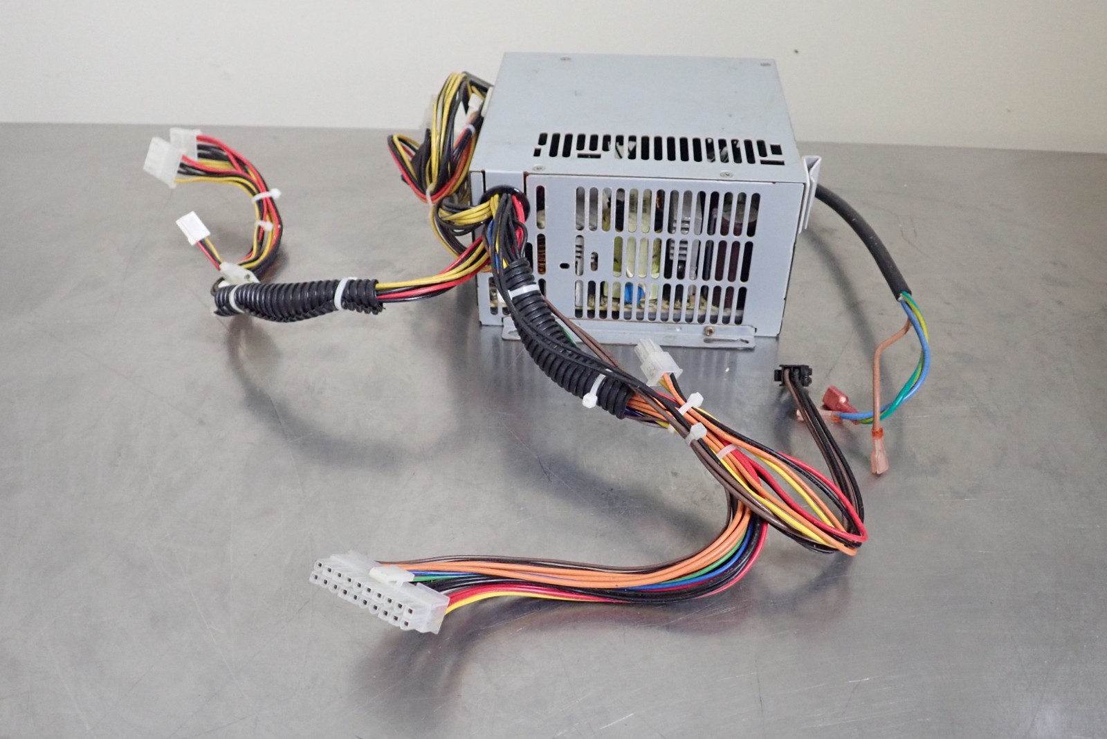FSP Group Sparkle Power FSP460-80PFL Switching Power Supply 9PA4603903