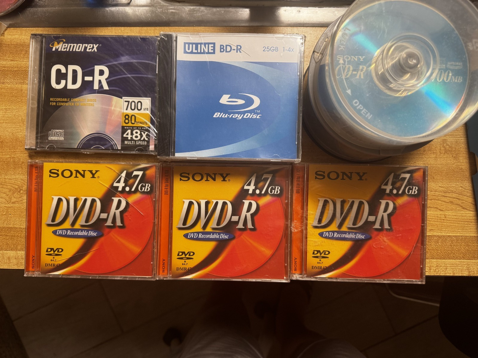 SONY DVD-R Pack 4.7 GB SONY CD-R Compact disc 4 ULINE BD-R 25GB 1-4X