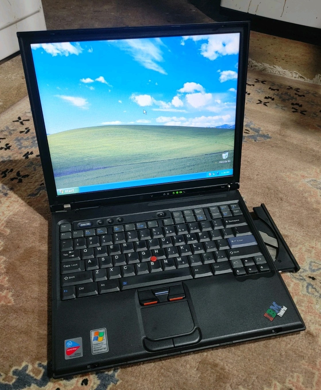 Vintage IBM ThinkPad T41 Laptop Pentium M 1.60GHz, 1GB RAM, 40GB HDD, Win XP