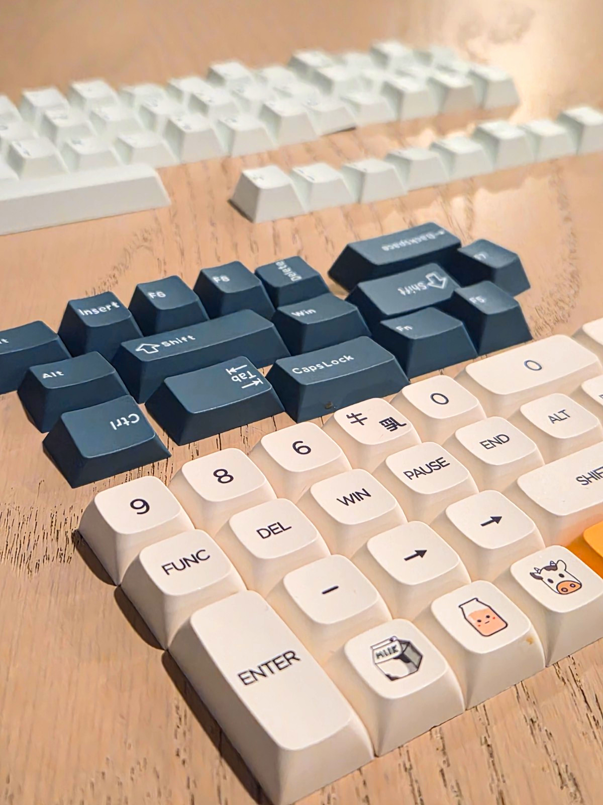 Mixed Keycap Bulk Lot of 100