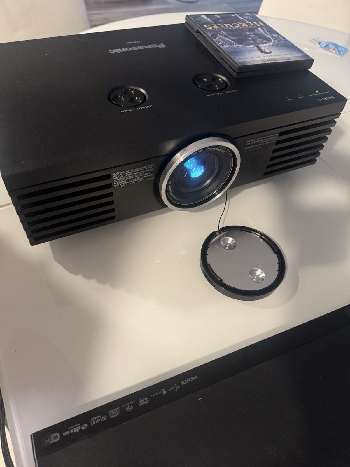 Panasonic PT-AE4000U LCD Home Theater Projector Remote HDMI Cable Only 21  Hours