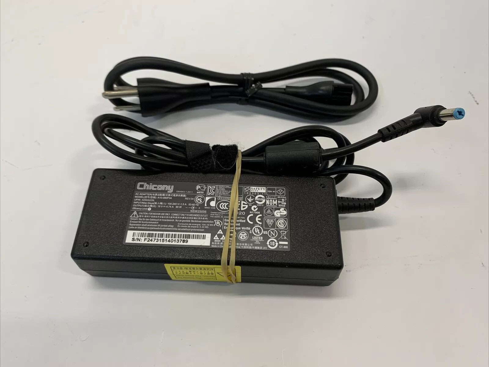 Chicony 90W AC Adapter A10-090P3A 19V 4.74A  HP Pavilion, Acer Aspire Blue Tip