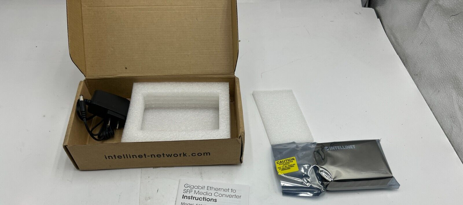 Intellinet Gigabit Ethernet to SFP Media Converter IMC-SFPG, 510493 V2 Black