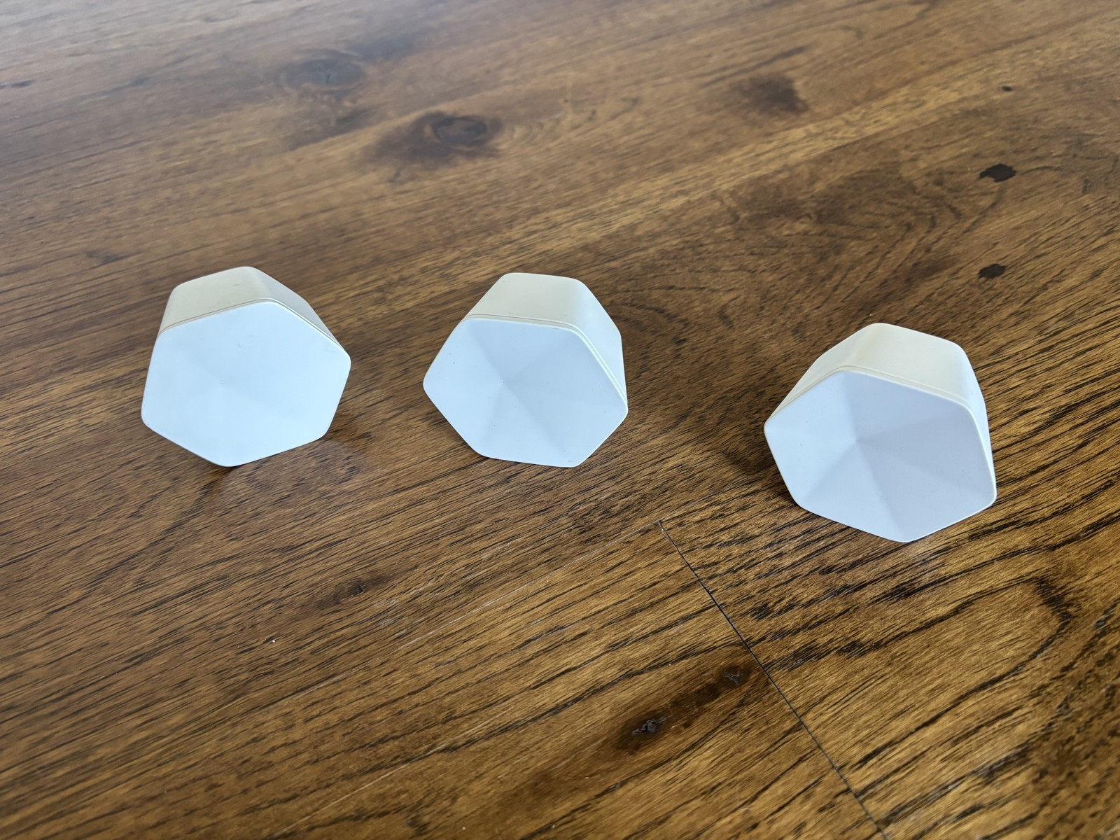 3 Xfinity xFi Pods (1st Generation, Model XE1-S) WiFi mesh range extenders