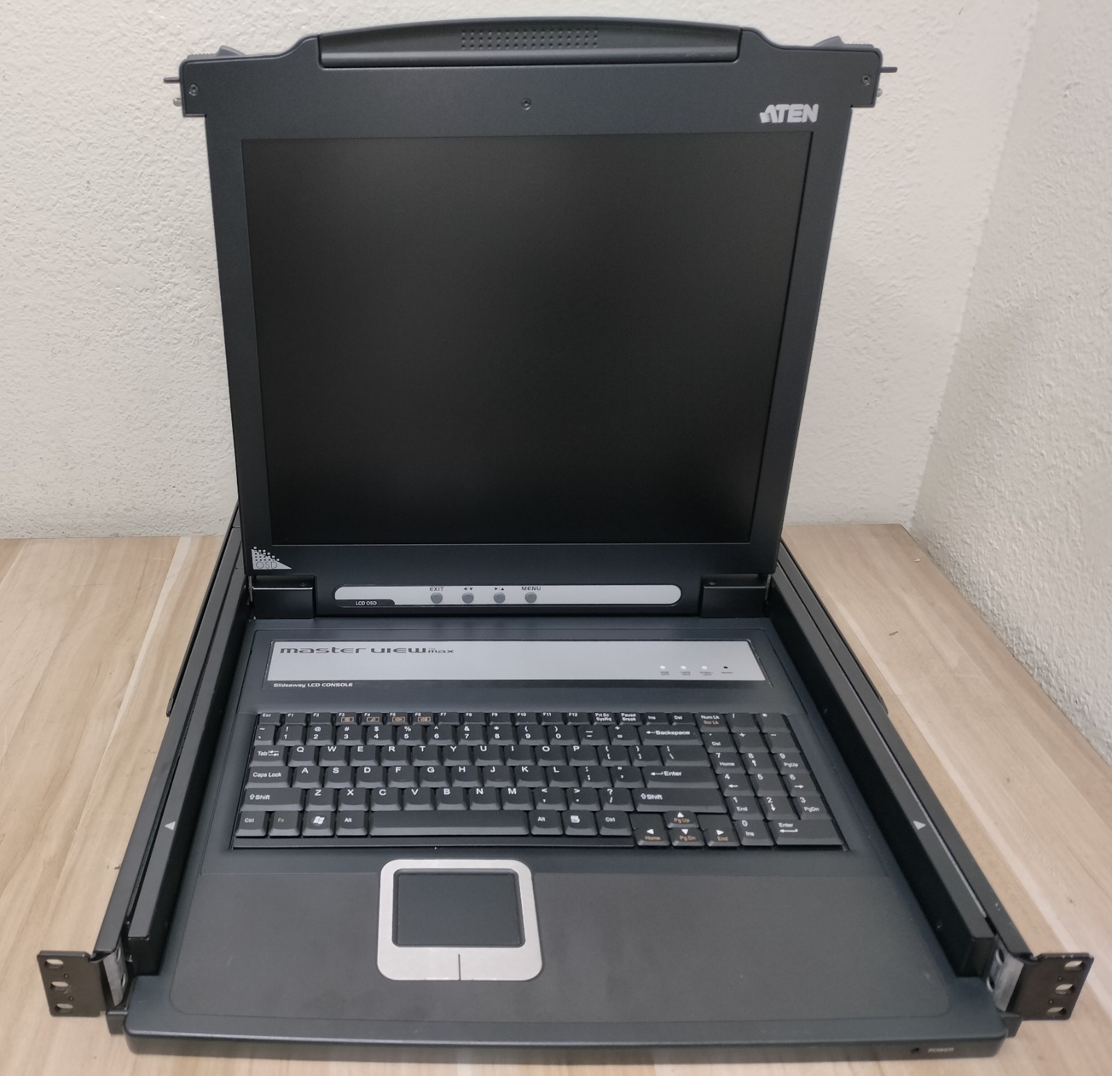 Aten Masterview Max CL1000M-A 17" Slideaway LCD Console OSD KVM