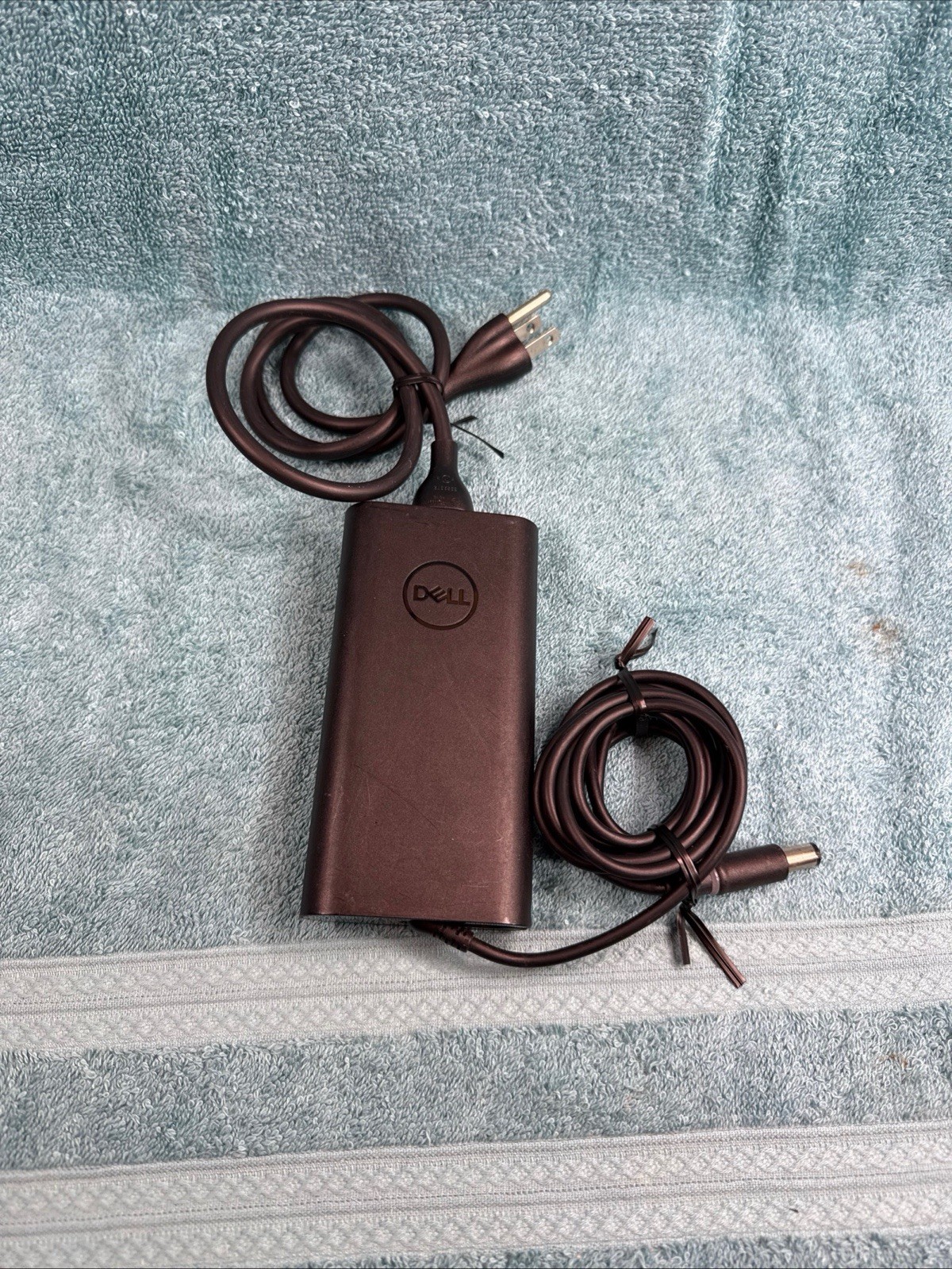 Genuine Dell 90W Slim AC Power Adapter (HA90PM180) 004VKN 04VKN