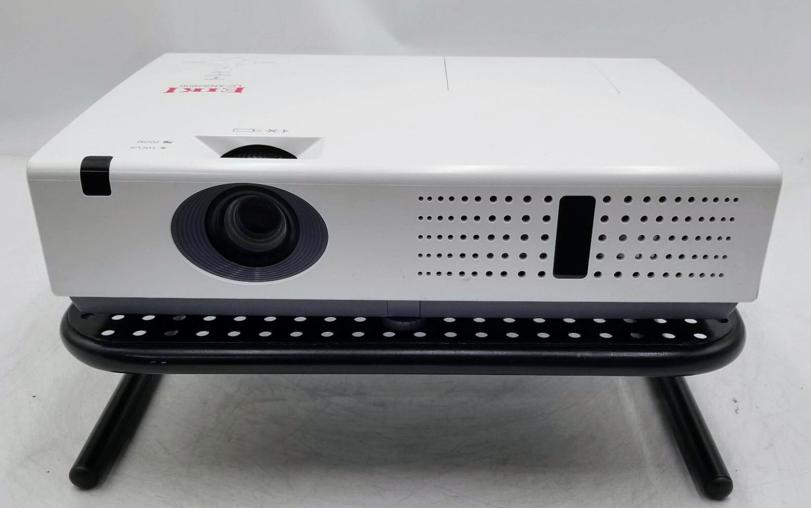 EIKI LC-XNS2600 Projector *758 Lamp Hours*