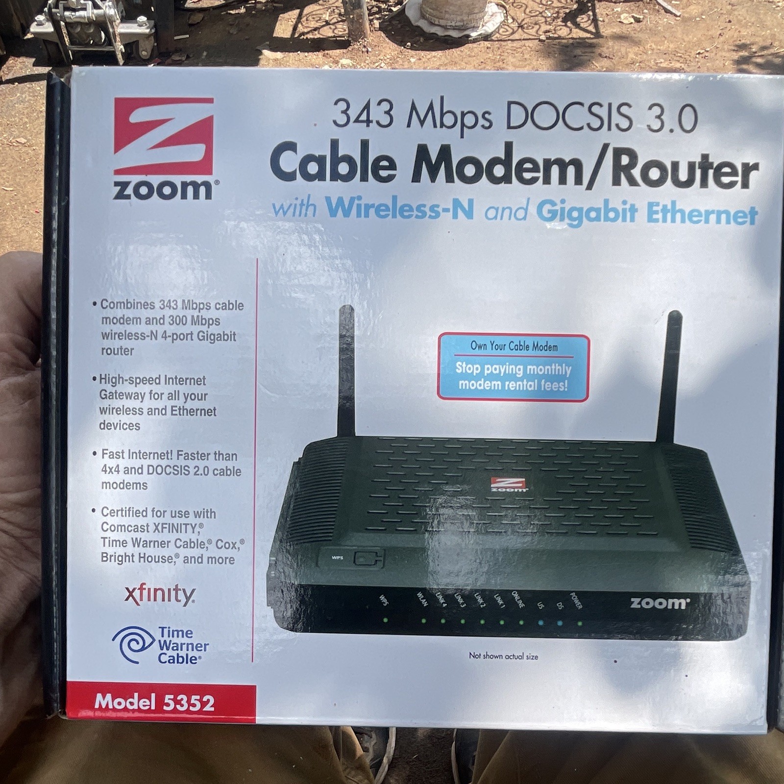 Zoom 5352 DOCSIS 3.0 343 Mbps Cable Modem/Router Wireless-N Gigabit 4-Port