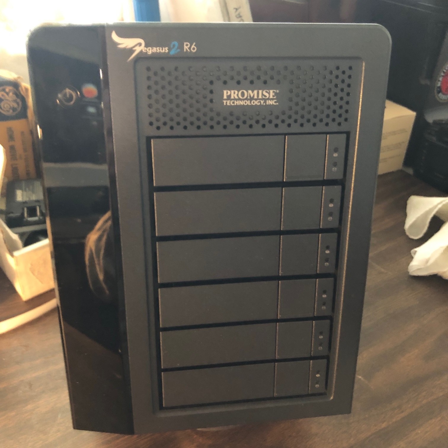 PROMISE TECHNOLOGY - PEGASUS2 R6 18 Terabyte Raid system 2 thunderbolt ports