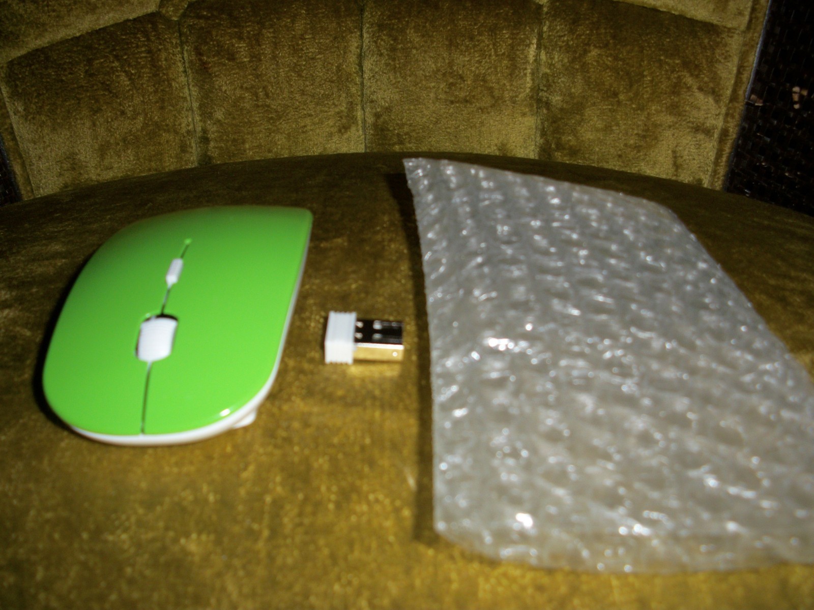 Green Slim 2.4GHz wireless mouse, quiet, ergonomic design for PC and laptop