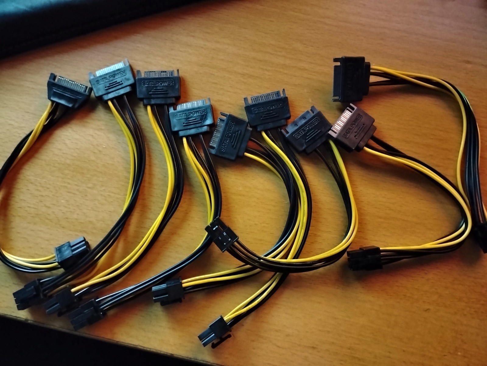 7.75 in SATA 15pin to 6pin PCI Express Card Power Cable Black Yellow